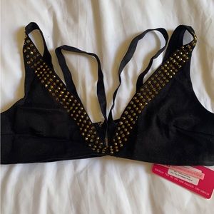 Black bralette (never worn) & black long sleeve top!